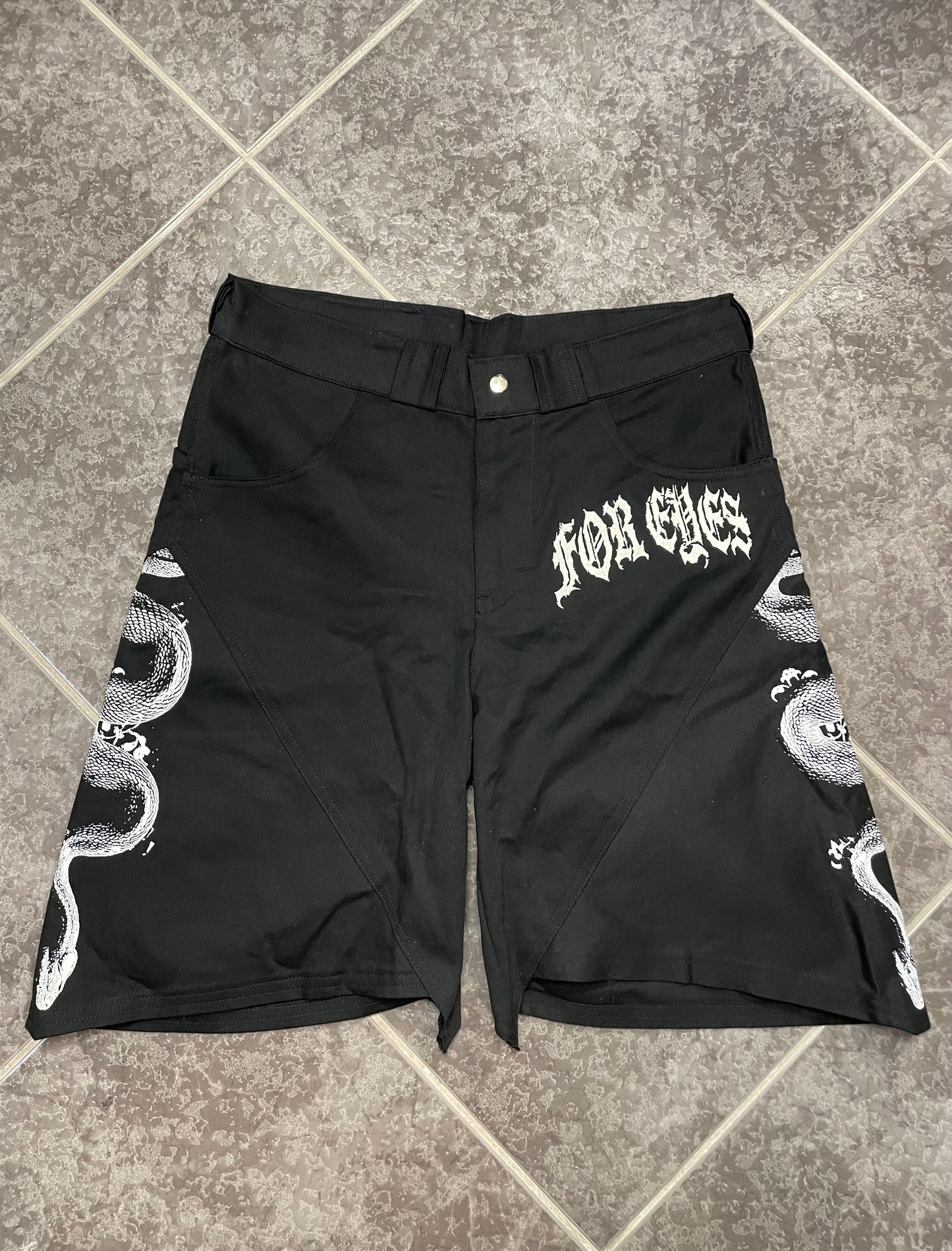 FE BLACK SHORTS