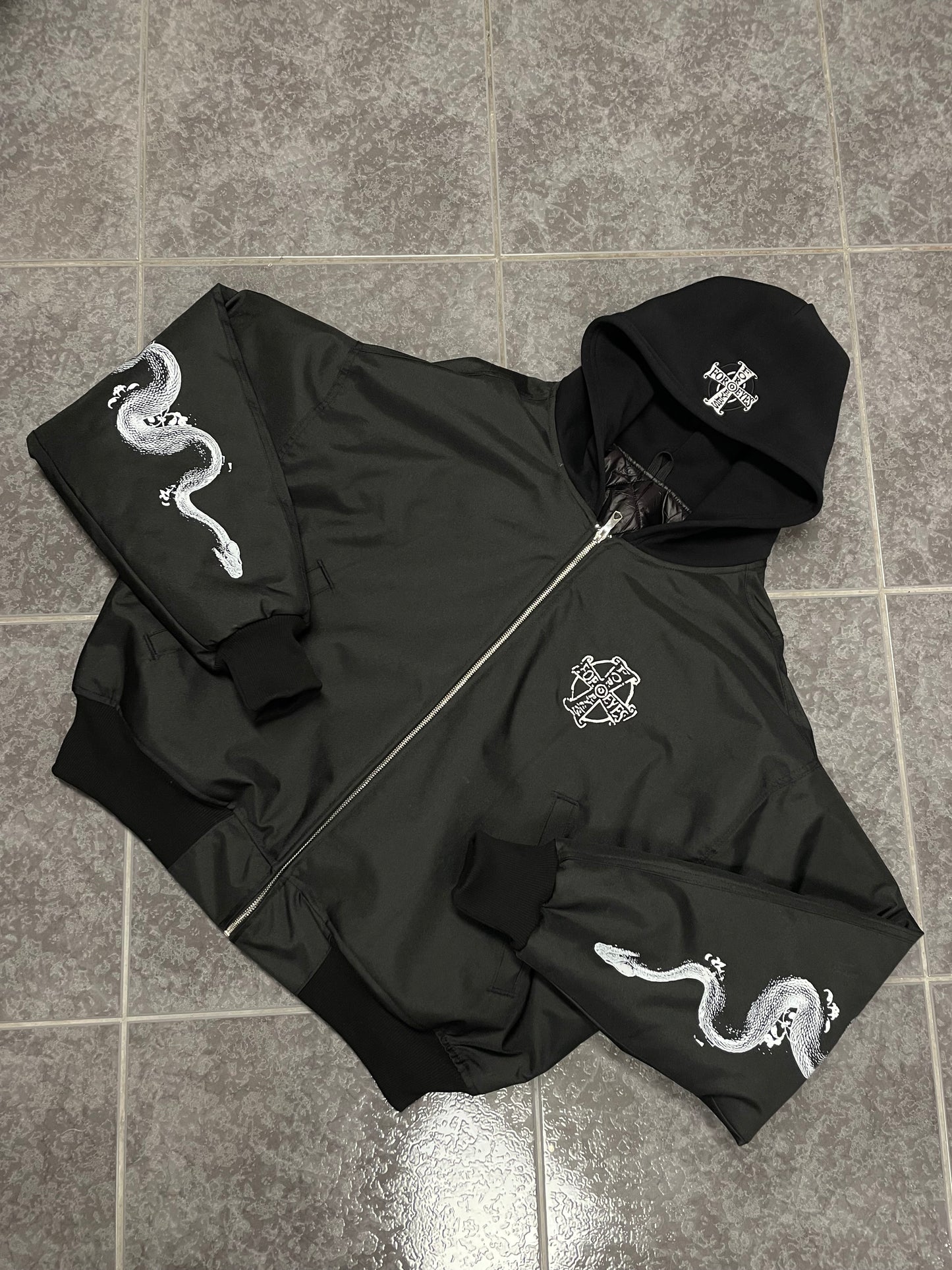 FE BLACK BOMBER