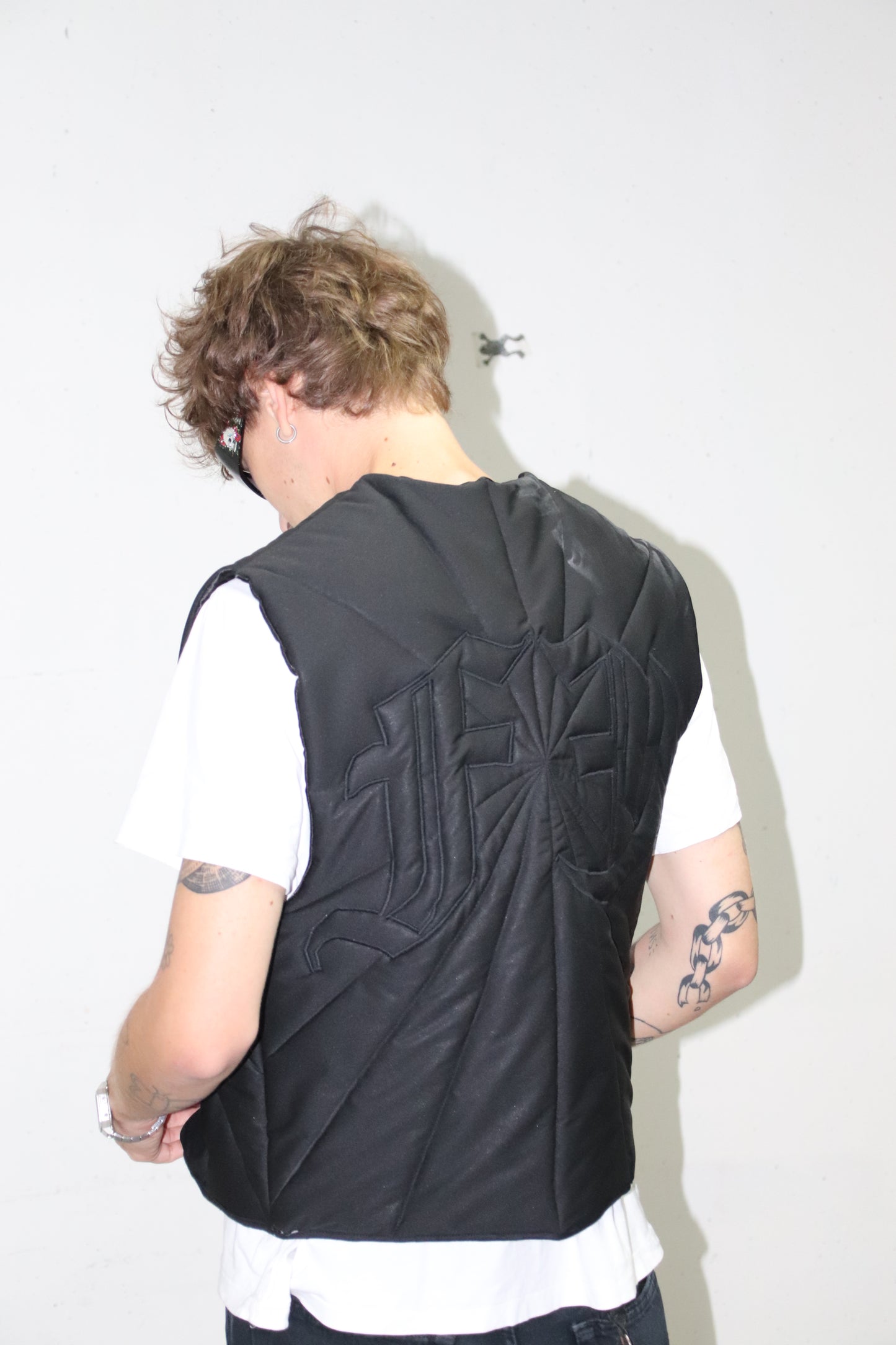 FE vest