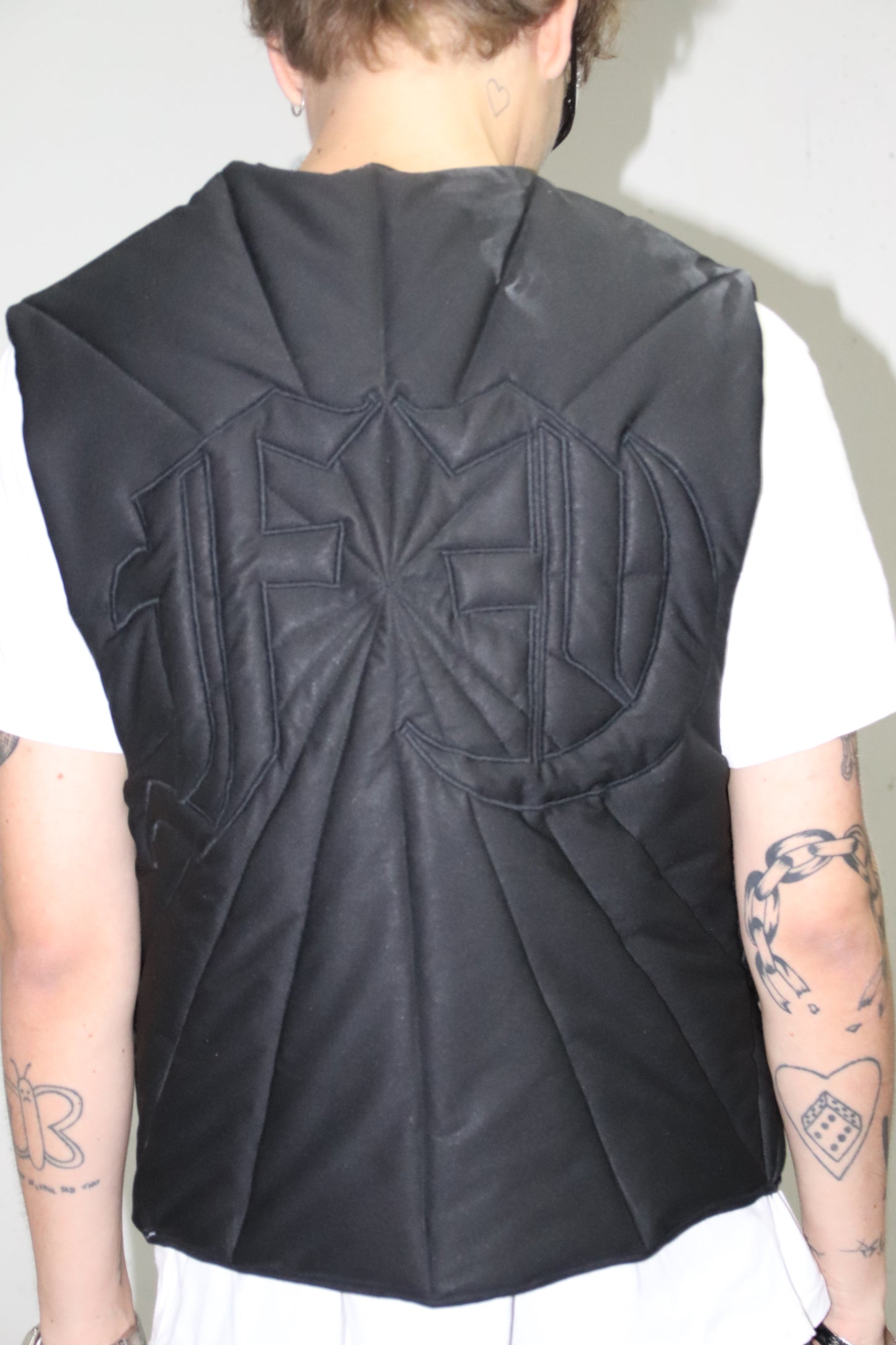 FE vest